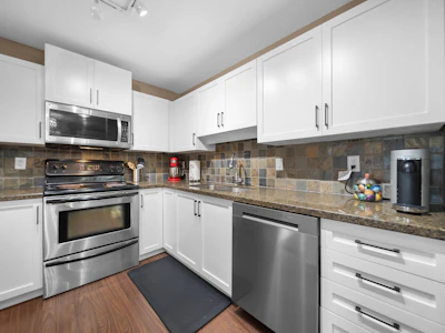 311-2990 Boulder Street - 5