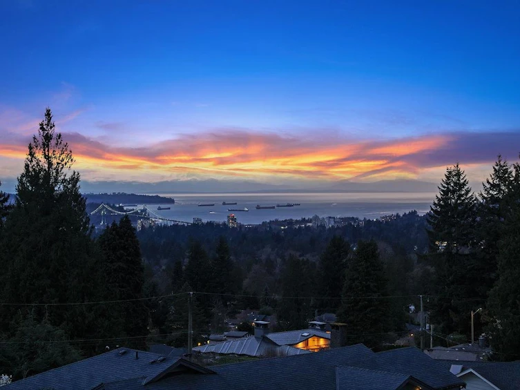 124 Carisbrooke Crescent, North Vancouver, BC, V7N 2S1 - 39