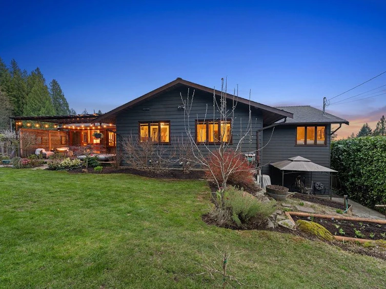 124 Carisbrooke Crescent, North Vancouver, BC, V7N 2S1 - 32