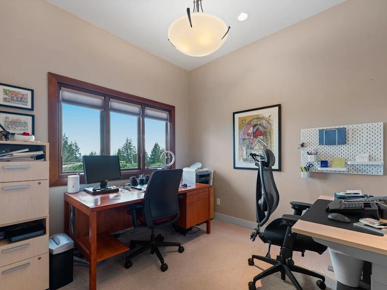 124 Carisbrooke Crescent, North Vancouver, BC, V7N 2S1 - 24