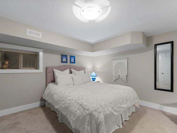 124 Carisbrooke Crescent, North Vancouver, BC, V7N 2S1 - 31
