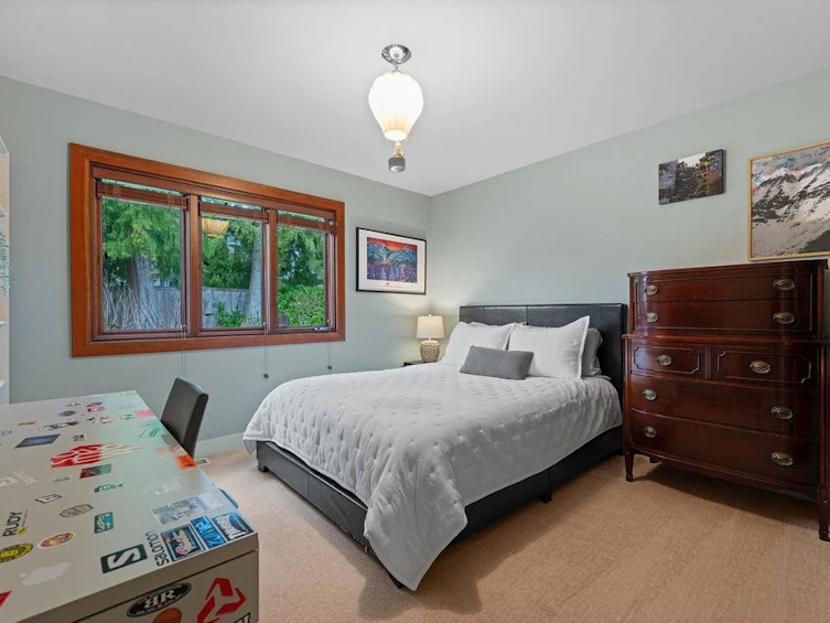 124 Carisbrooke Crescent, North Vancouver, BC, V7N 2S1 - 26