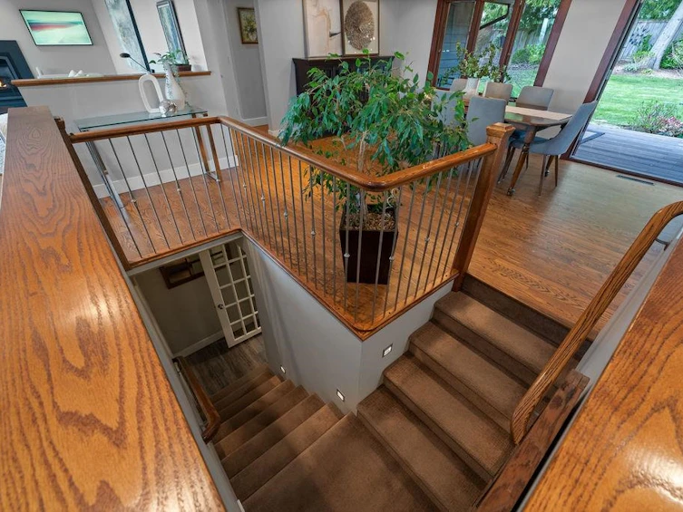 124 Carisbrooke Crescent, North Vancouver, BC, V7N 2S1 - 28
