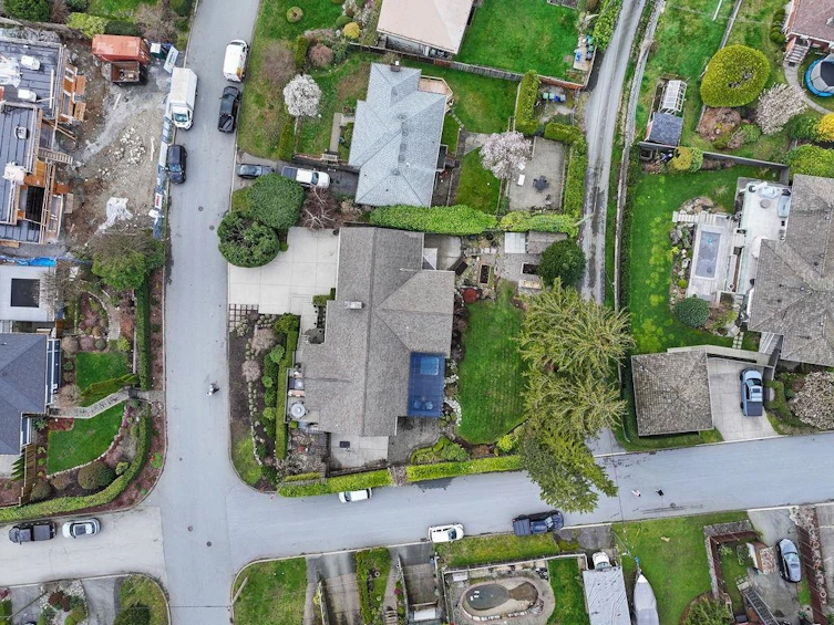 124 Carisbrooke Crescent, North Vancouver, BC, V7N 2S1 - 36