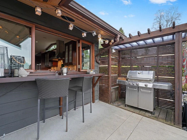 124 Carisbrooke Crescent, North Vancouver, BC, V7N 2S1 - 8