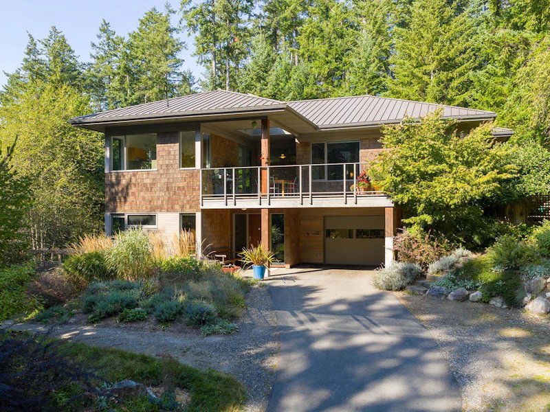 1754 Frances Walk, Bowen Island BC V0N 1G2