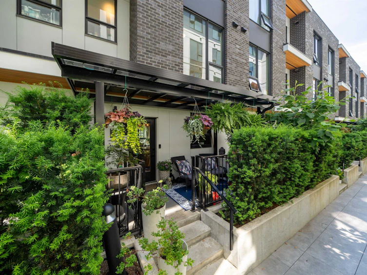 6-83 Moody Street, Port Moody, BC, V3H 0K7 - 2
