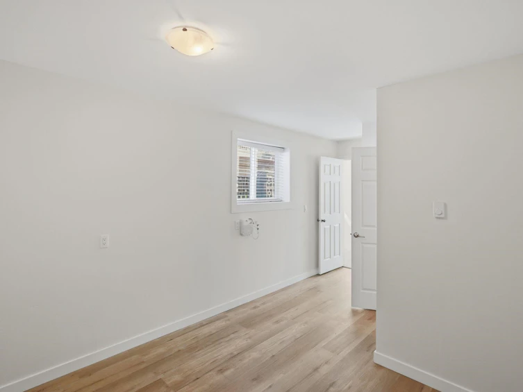 1106 Duthie Avenue, Burnaby, BC, V5A 2R4 - 14