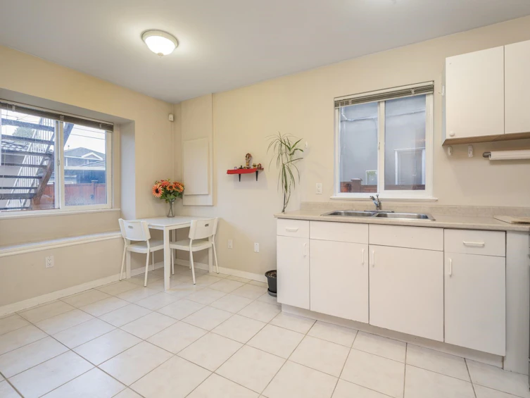 1233 Rupert Street, Vancouver, BC, V5K 5E1 - 24