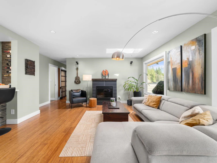 4515 Meadowbank Close, North Vancouver, BC, V7K 2L1 - 9