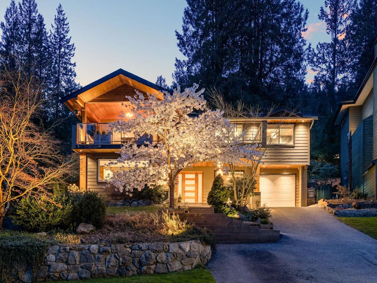 4515 Meadowbank Close, North Vancouver, BC, V7K 2L1 - 3