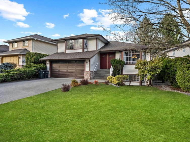 19620 Somerset Drive, Pitt Meadows, BC, V3Y 2L4