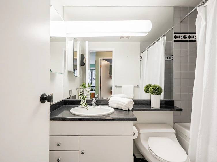 836 Millbank, Vancouver, BC, V5Z 3Z4 - 21