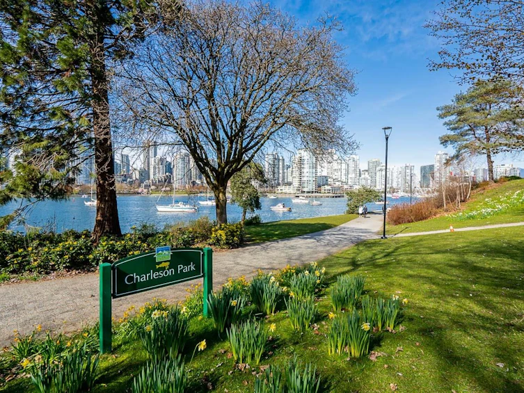 836 Millbank, Vancouver, BC, V5Z 3Z4 - 26