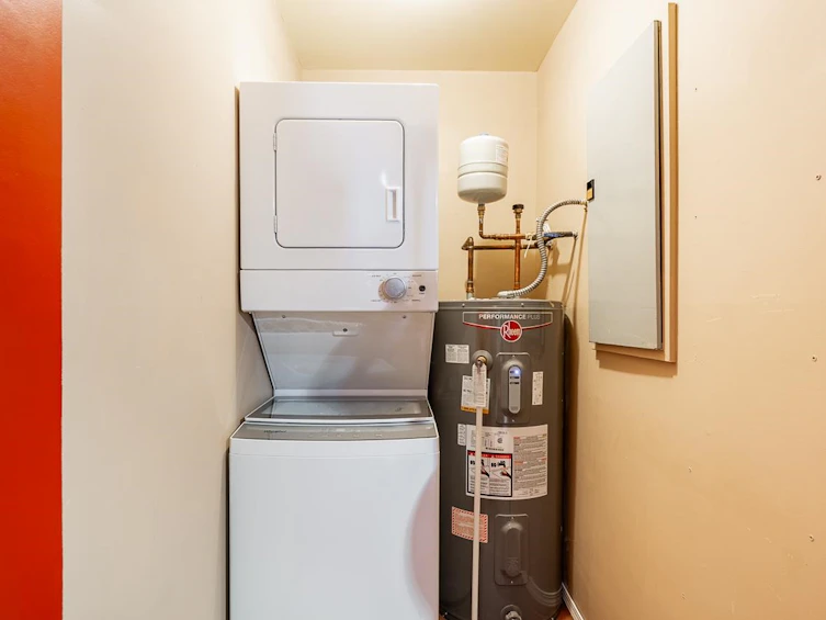 836 Millbank, Vancouver, BC, V5Z 3Z4 - 29