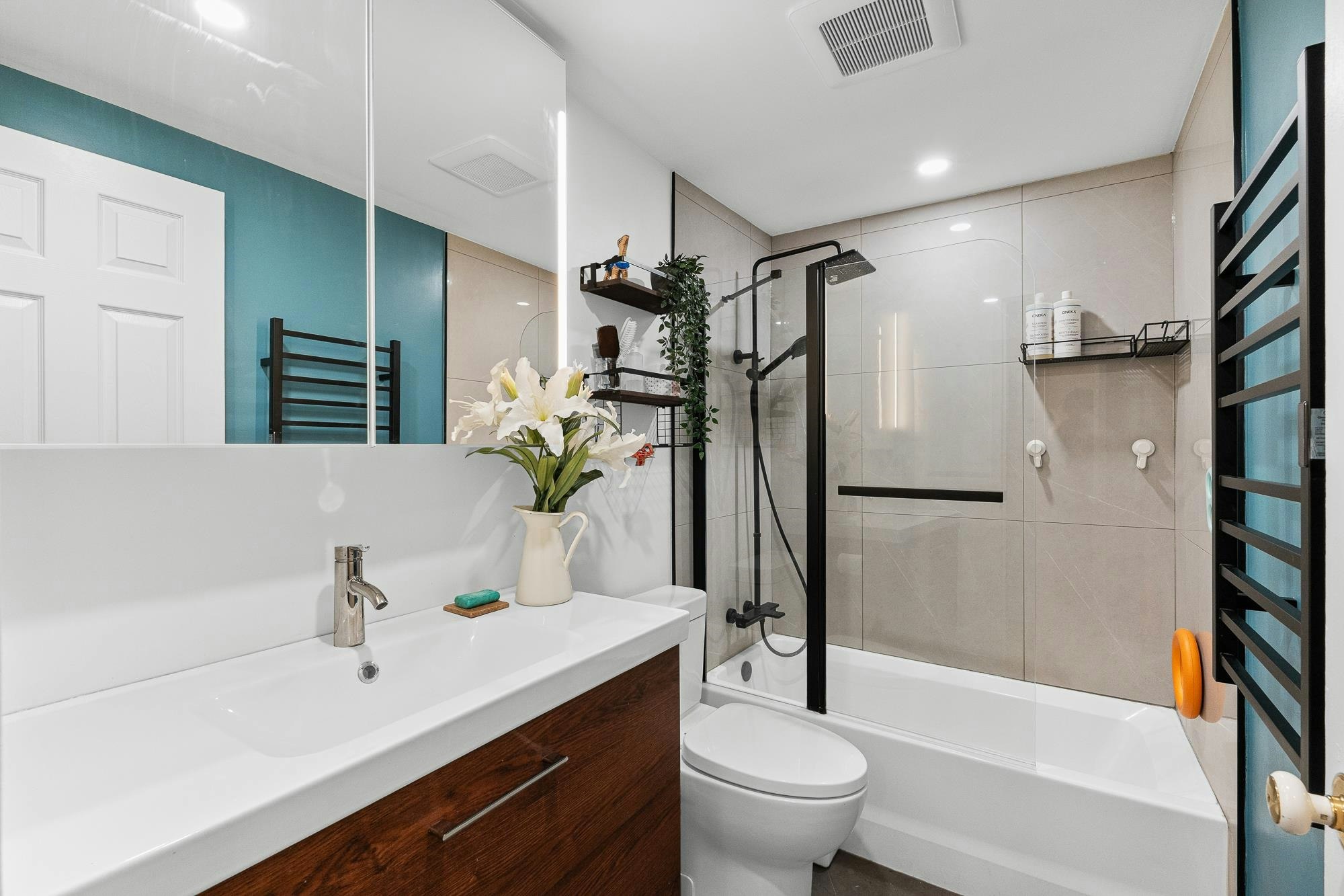 105-175 E 5th Street, North Vancouver, BC, V7L 1L3 - 16