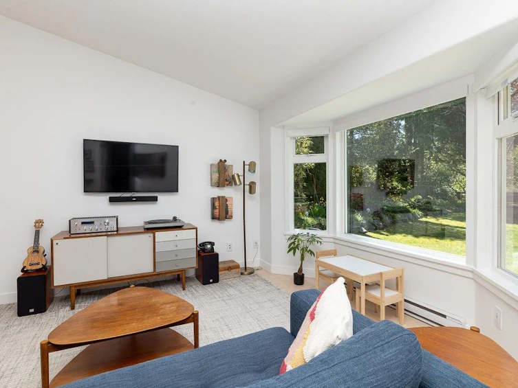 5700 Trident Avenue, Sechelt, BC, V0N 3A0 - 8