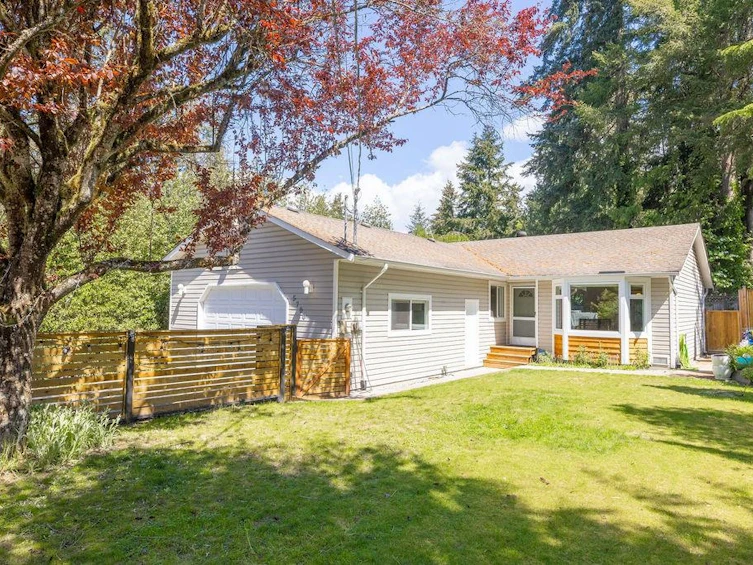5700 Trident Avenue, Sechelt, BC, V0N 3A0 - 4