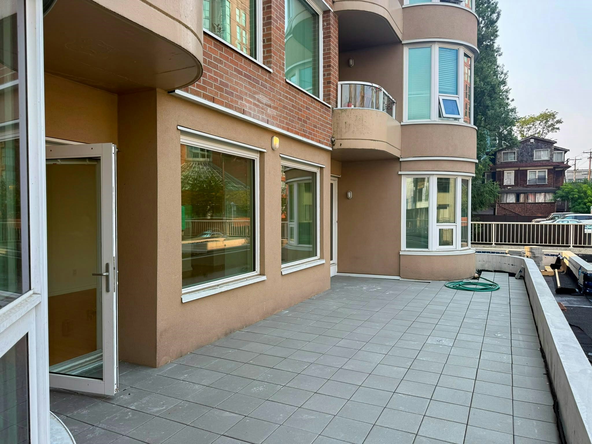 101-1845 Robson Street, Vancouver, BC, V6G 1E4