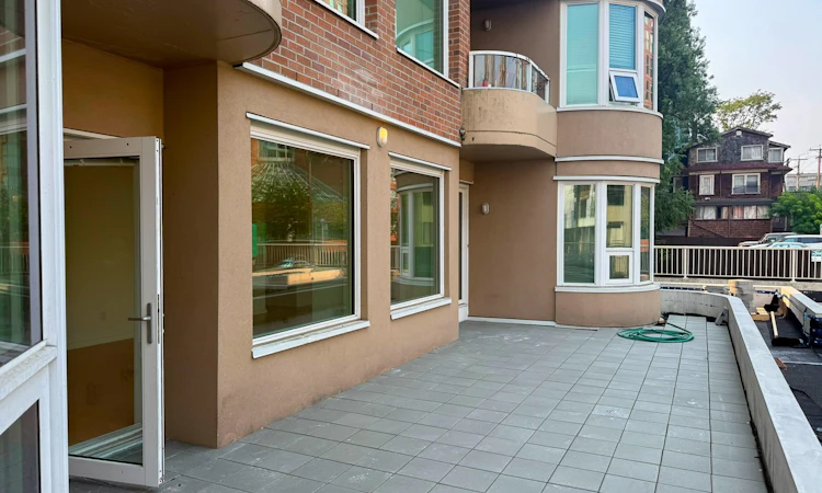 101-1845 Robson Street