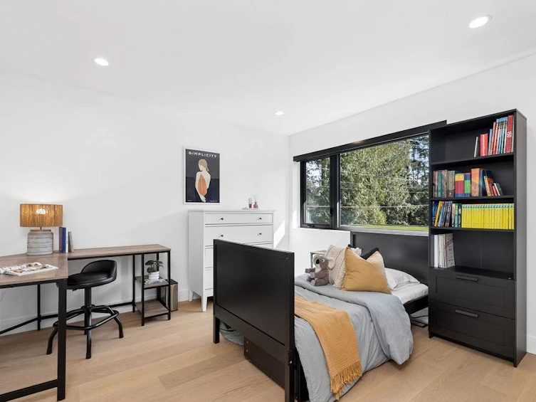 1200 Bedford Court, North Vancouver, BC, V7R 1L2 - 31