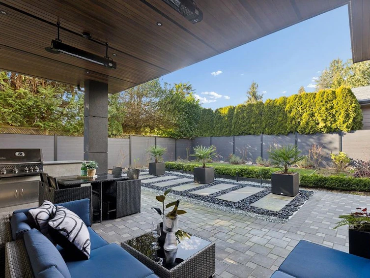 1200 Bedford Court, North Vancouver, BC, V7R 1L2 - 36
