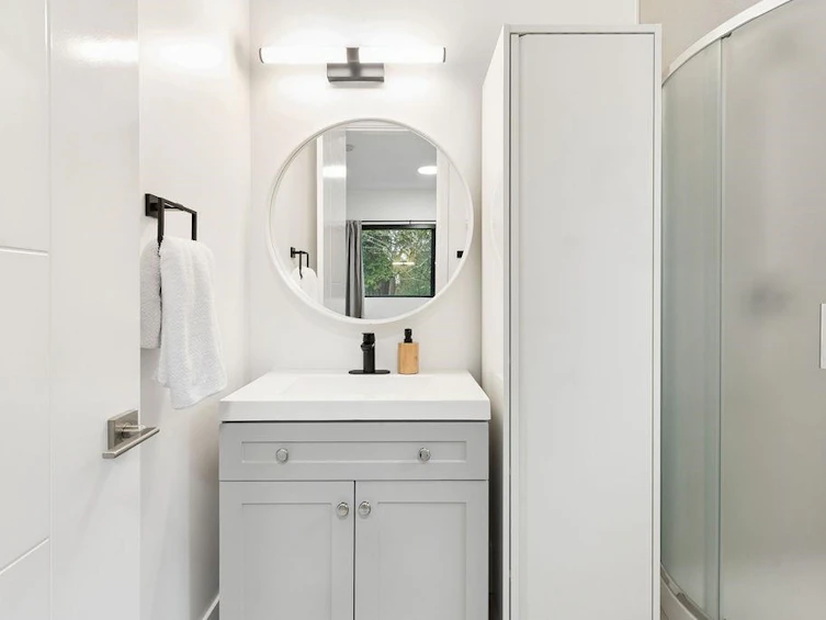 1200 Bedford Court, North Vancouver, BC, V7R 1L2 - 35