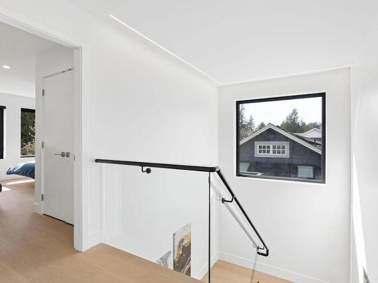 1200 Bedford Court, North Vancouver, BC, V7R 1L2 - 21