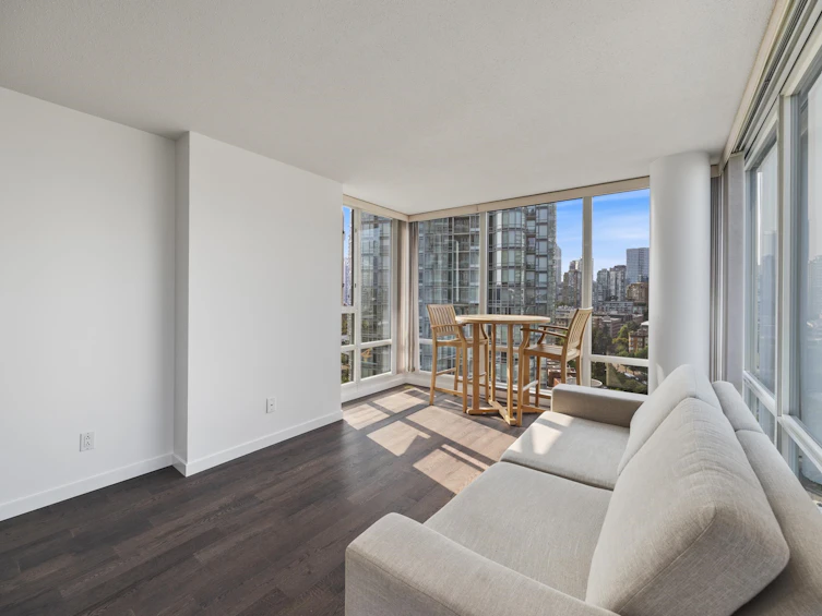 1901-1033 Marinaside Crescent, Vancouver, BC, V6Z 3A3 - 9