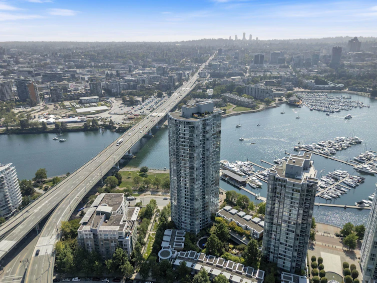 1901-1033 Marinaside Crescent, Vancouver, BC, V6Z 3A3 - 3