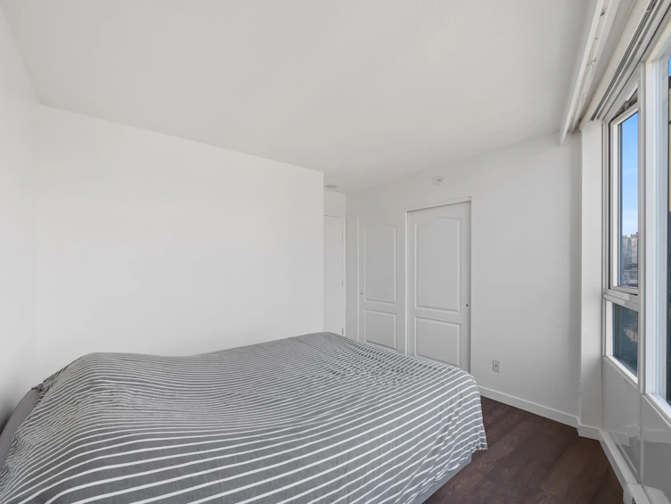 1901-1033 Marinaside Crescent, Vancouver, BC, V6Z 3A3 - 30