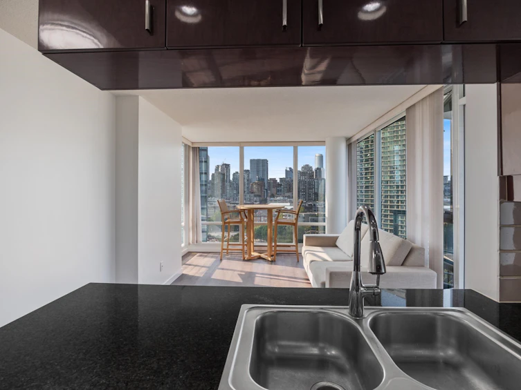1901-1033 Marinaside Crescent, Vancouver, BC, V6Z 3A3 - 22