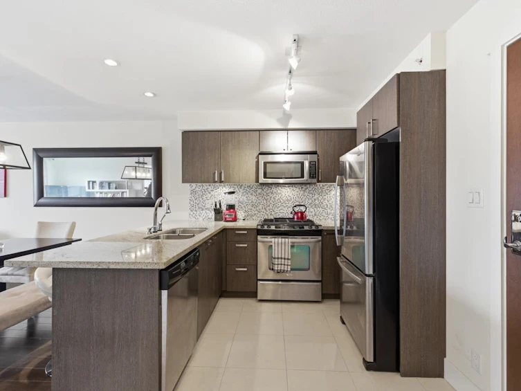 PH-8-1689 E 13th Avenue, Vancouver, BC, V5N 0A5 - 14