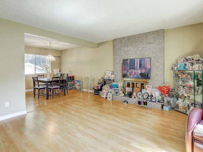6280 Yeats Crescent - 5
