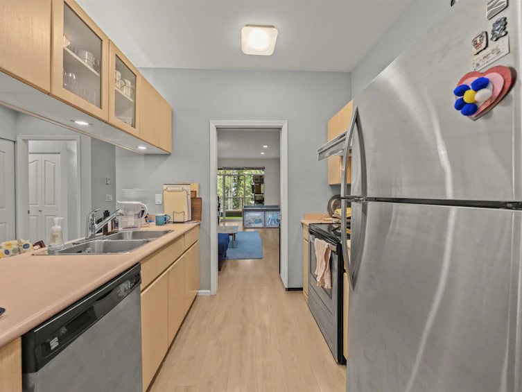 207-4951 Sanders Street, Burnaby, BC, V5H 1S8 - 5