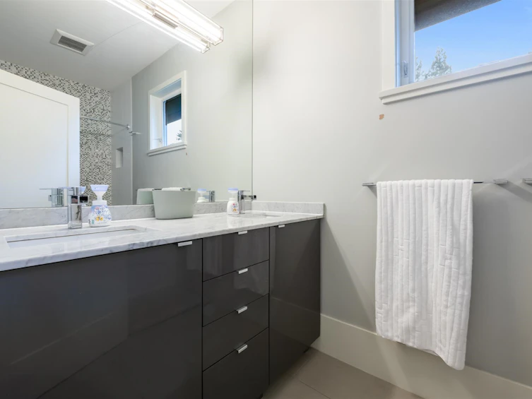 6109 Highbury Street, Vancouver, BC, V6N 1Z2 - 11