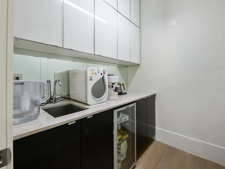 6109 Highbury Street, Vancouver, BC, V6N 1Z2 - 9