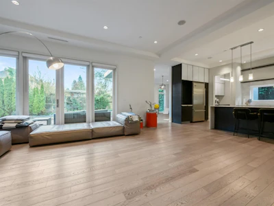 6109 Highbury Street - 4