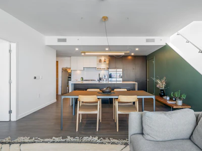 802-210 E 5th Avenue - 3