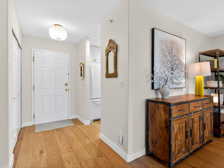 309-8976 208 Street, Langley, BC, V1M 2Y8 - 2