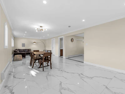 10771 Roselea Crescent - 4