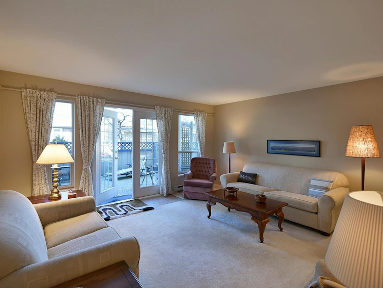104-5768 Marine Way, Sechelt, BC, V7Z 0K4