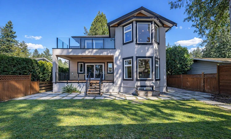 839 W 20th Street