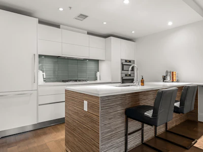 205-2035 W 4th Avenue - 4