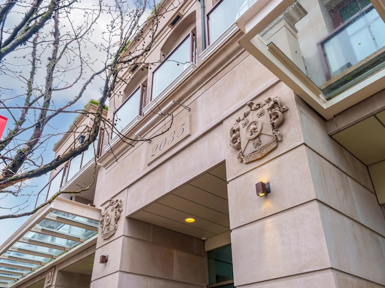 205-2035 W 4th Avenue, Vancouver, BC, V6J 1N3