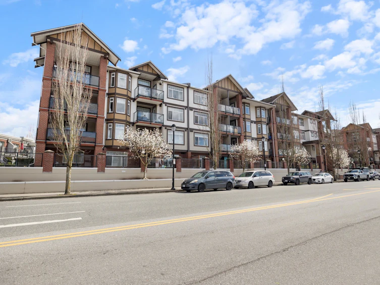 140-5660 201a Street, Langley, BC, V3A 0B4 - 3