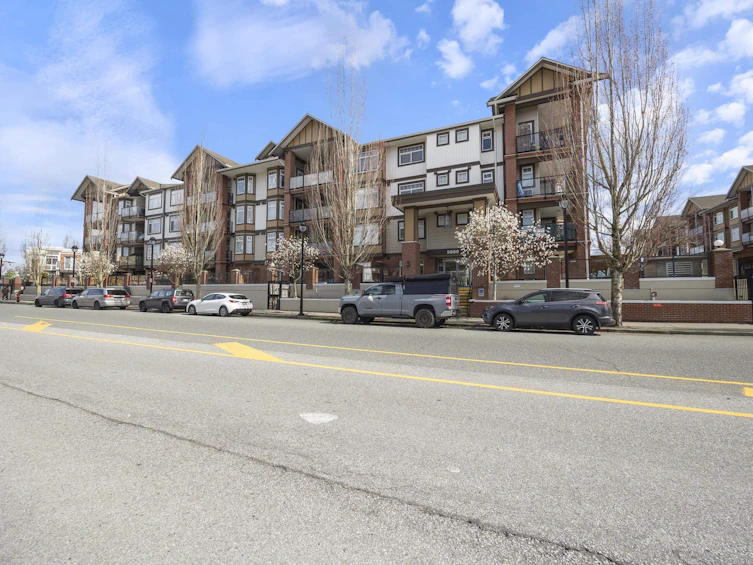 140-5660 201a Street, Langley, BC, V3A 0B4 - 2