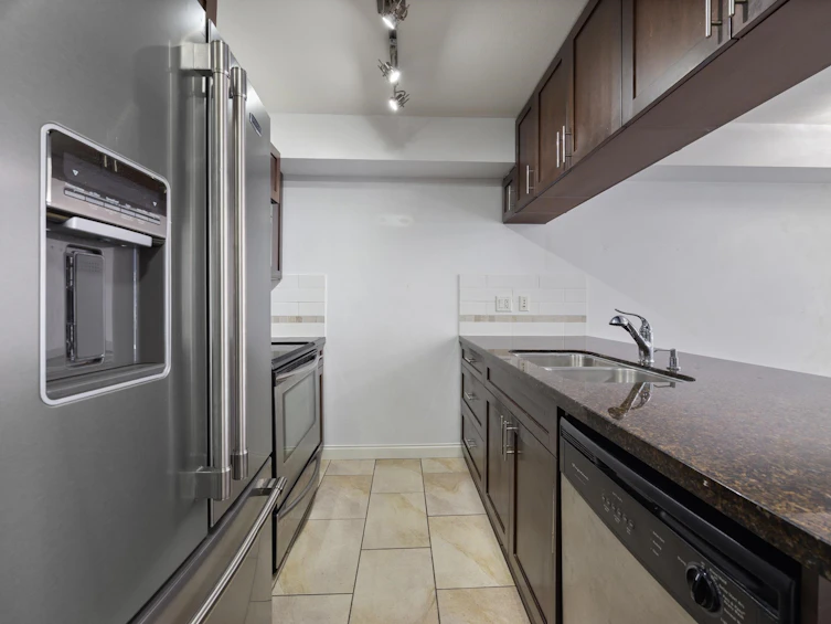 140-5660 201a Street, Langley, BC, V3A 0B4 - 7