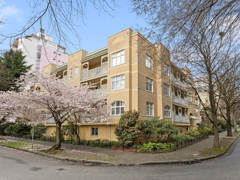203 - 1125 Gilford Street, Vancouver BC V6G 2P7
