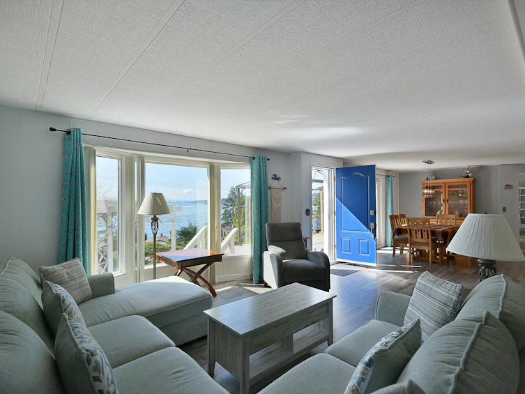 5218 Sunshine Coast Highway, Sechelt, BC, V7Z 0C1 - 5